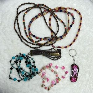 🐚EUC Bundle of Jewelry Necklaces & Bracelets